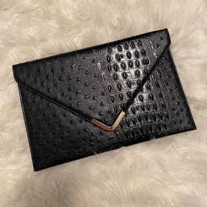 Black Clutch With Detachable Chain
